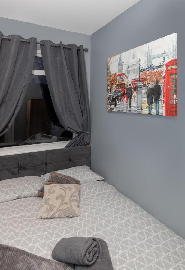 Central Roof Terrace Apartment สต็อกทอน-ออน-ทีส์ ภายนอก รูปภาพ