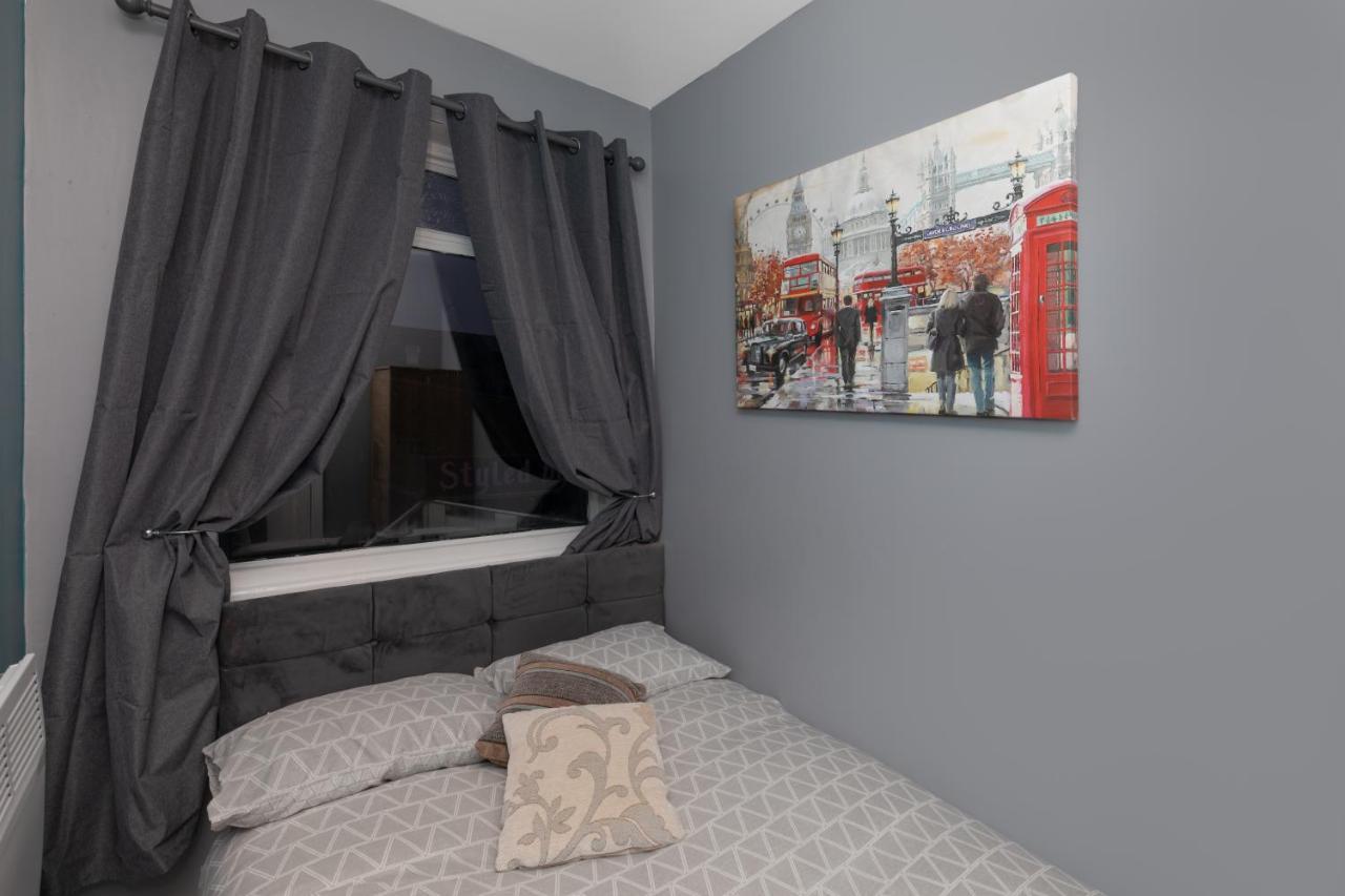 Central Roof Terrace Apartment สต็อกทอน-ออน-ทีส์ ภายนอก รูปภาพ